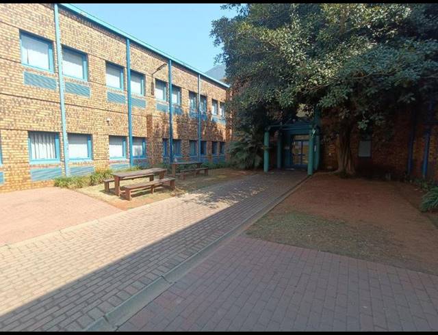 INDUSTRIAL PROPERTY TO RENT IN RANDJESFONTEIN